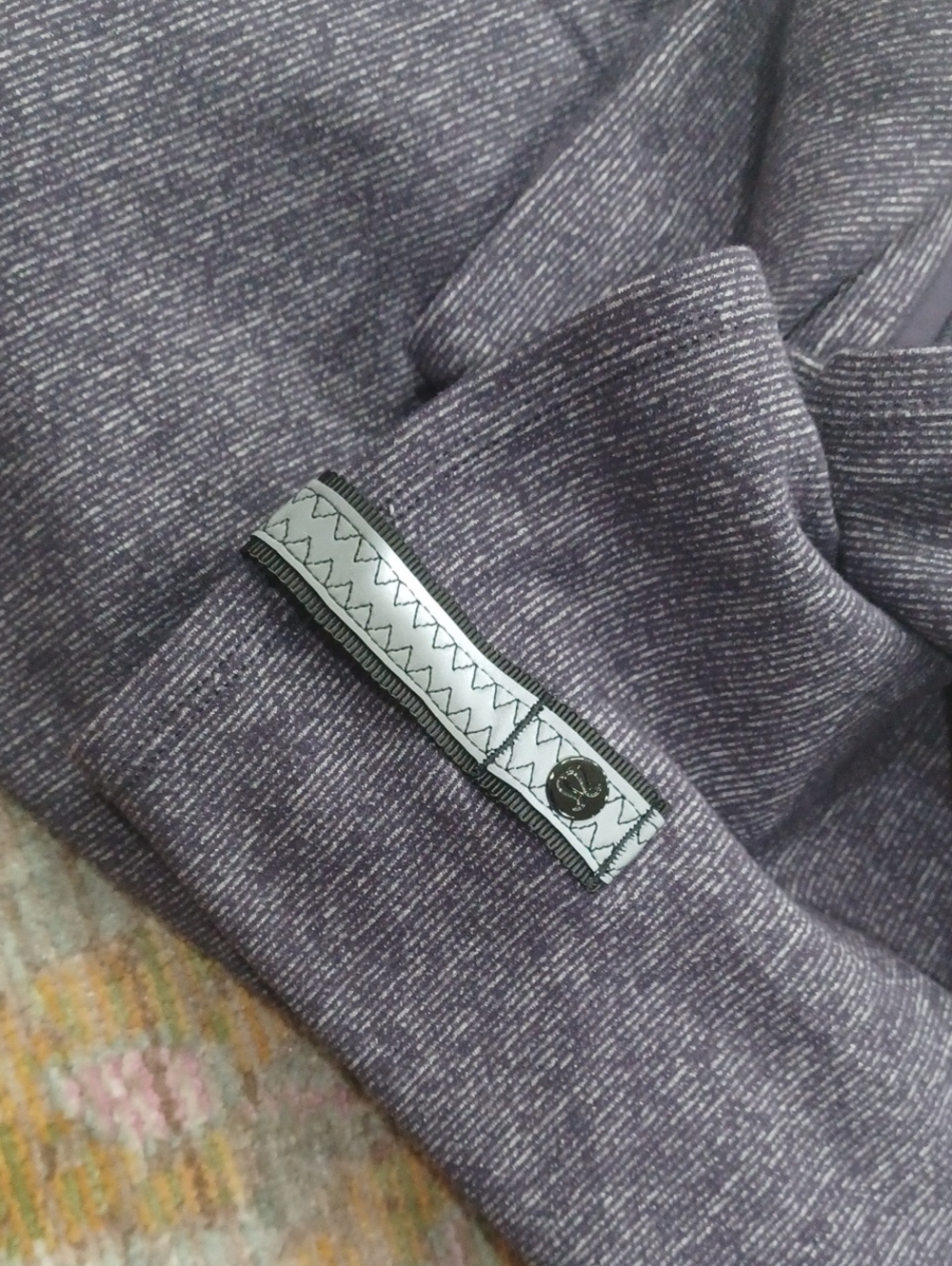 Lululemon Vinyasa Scarf - Picture 7 of 8